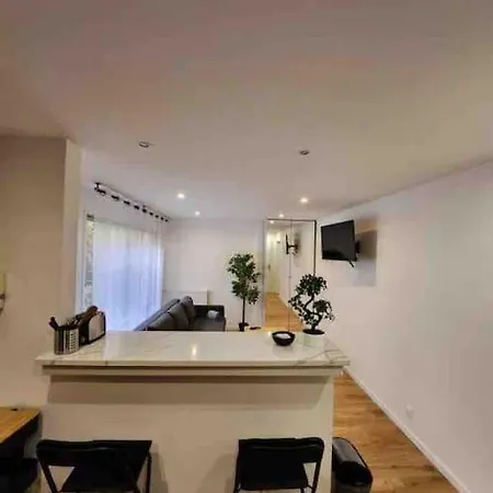 Superbe A 8 Minutes De La Nation. Apartment Paris